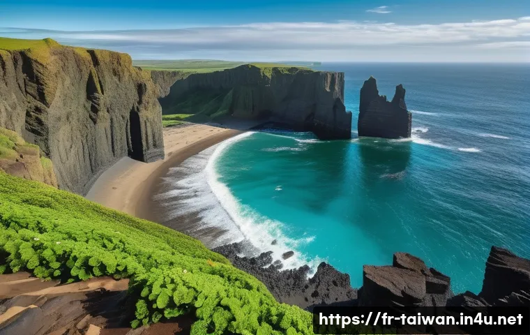 대만의 섬 관광지 펑후 - A breathtaking coastal landscape featuring iconic basalt columns and steep cliffs shaped by wind and...